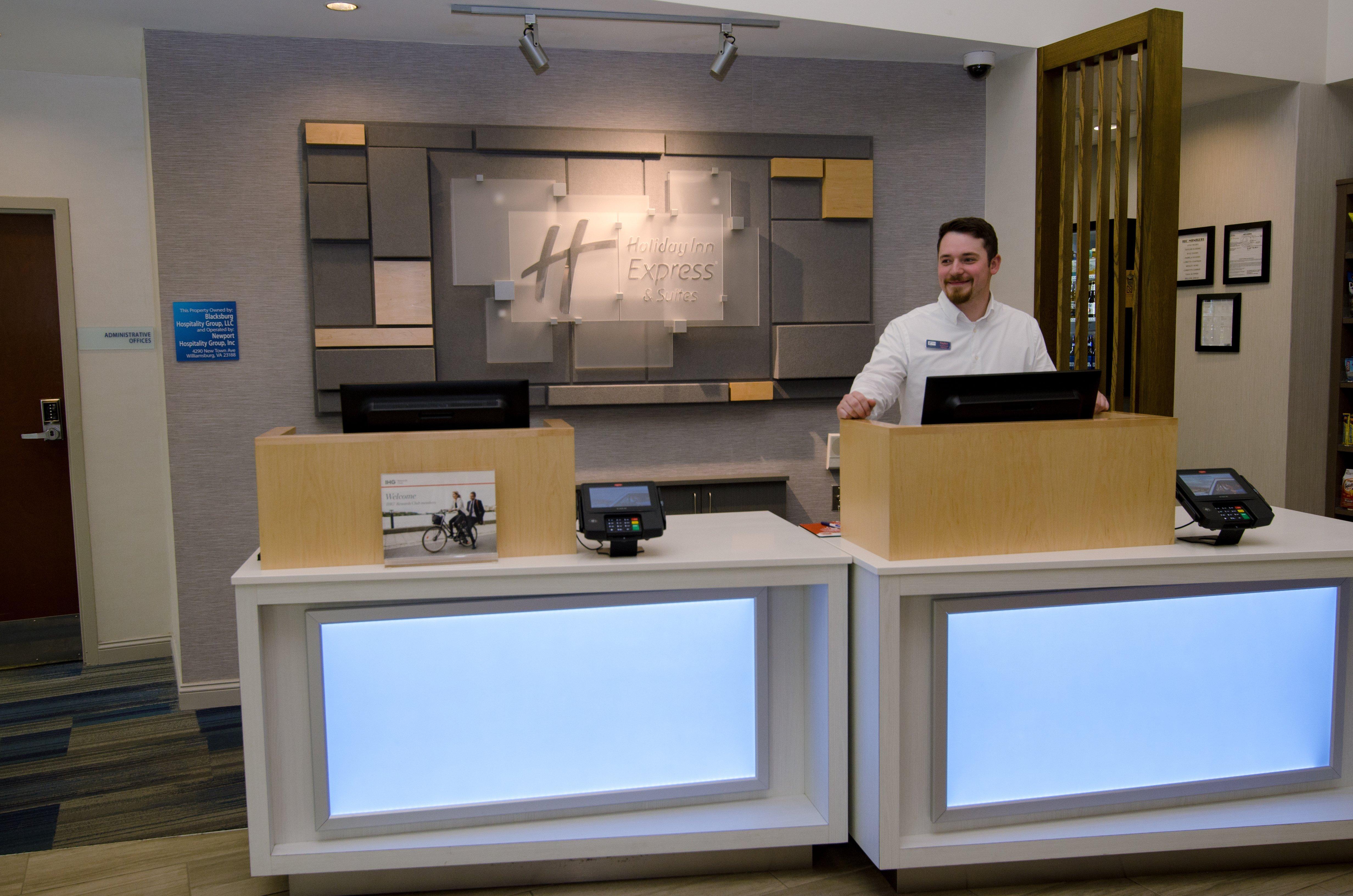Holiday Inn Express Blacksburg By Ihg Экстерьер фото