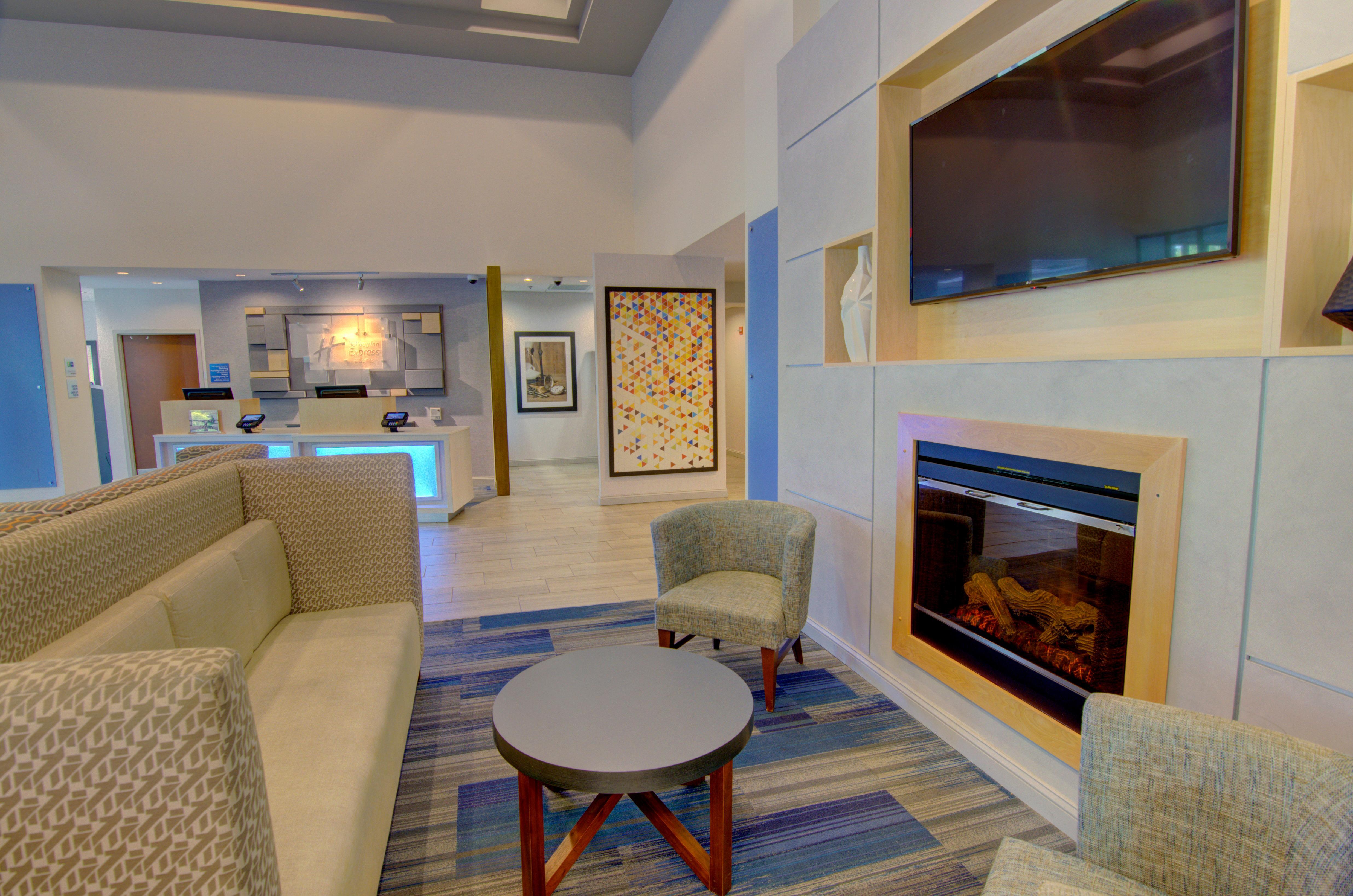 Holiday Inn Express Blacksburg By Ihg Экстерьер фото