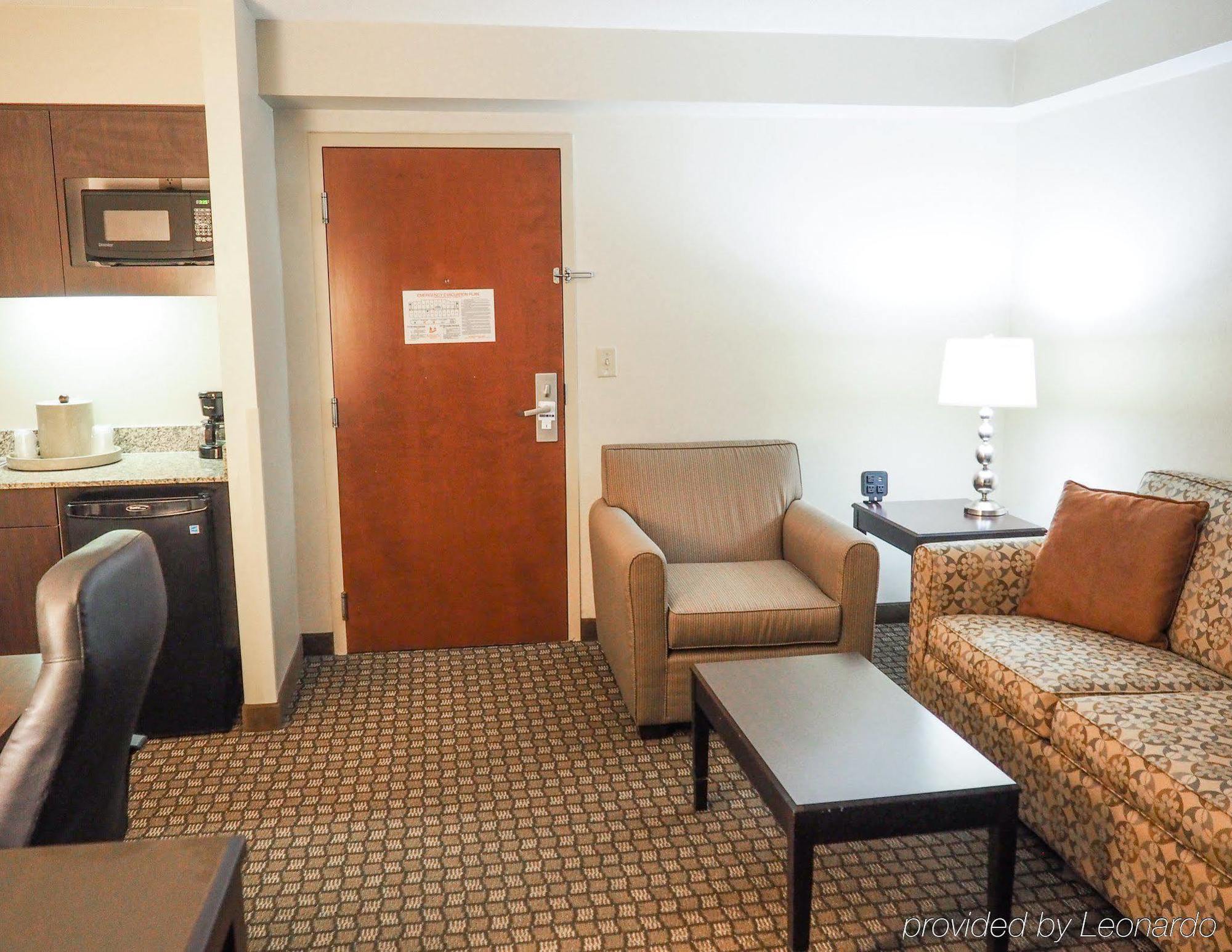 Holiday Inn Express Blacksburg By Ihg Экстерьер фото